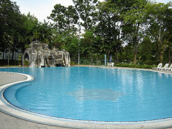 Country Heights Resort