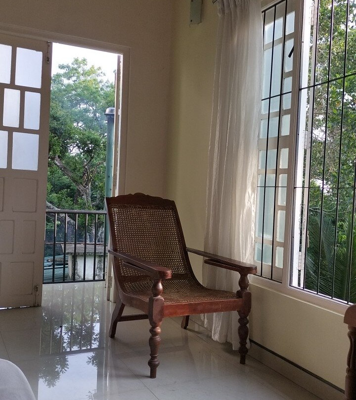 汉莎纳假日客房酒店主图