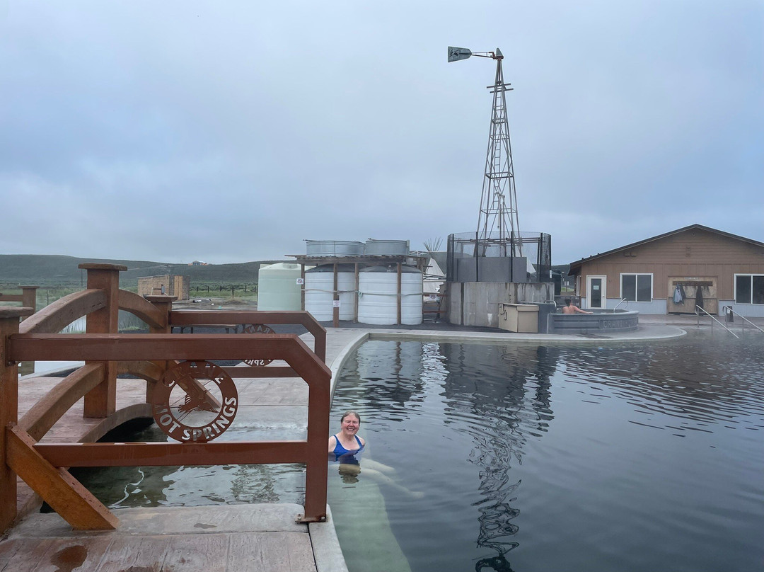Crystal Crane Hot Springs-Crane必去景点