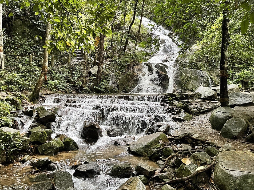 Mae Kampong Waterfall-夜安必去景点