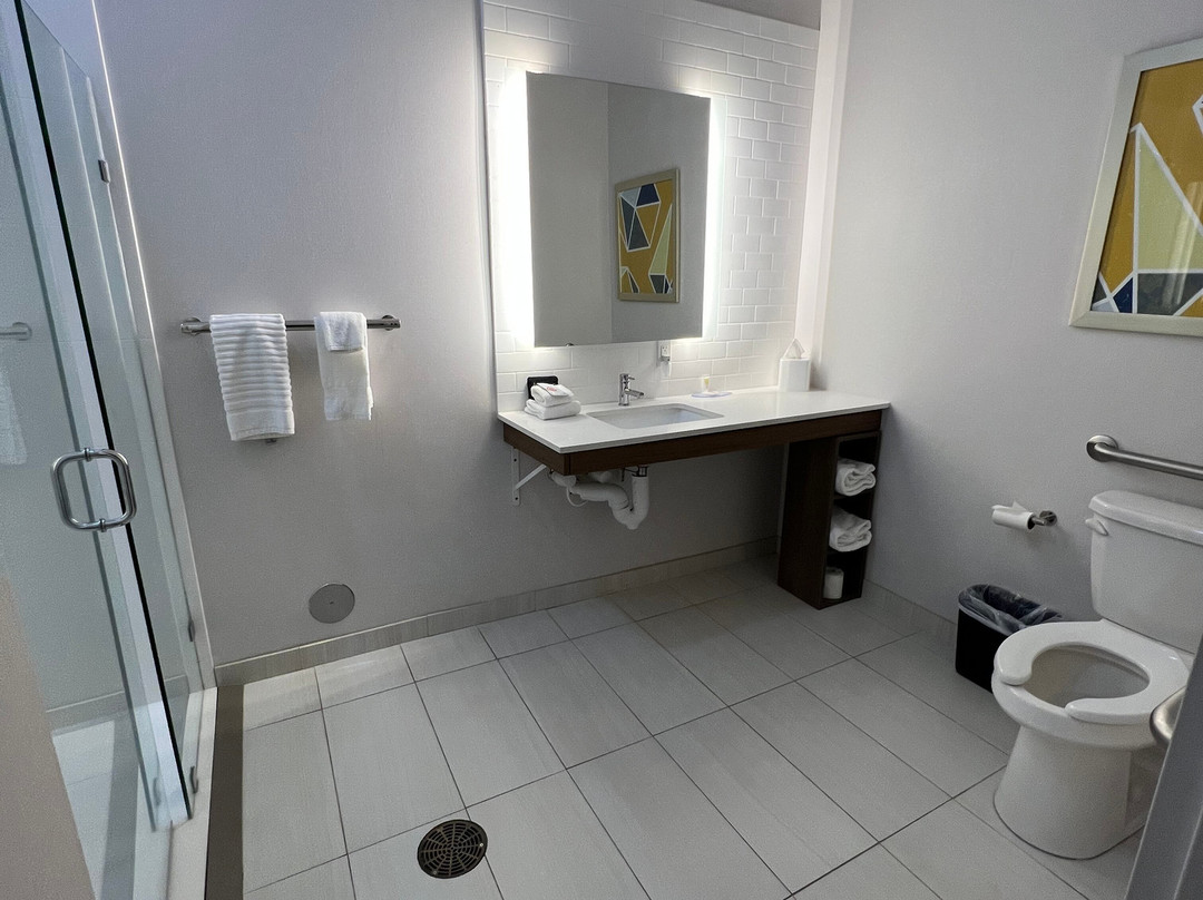 Comfort Inn & Suites主图