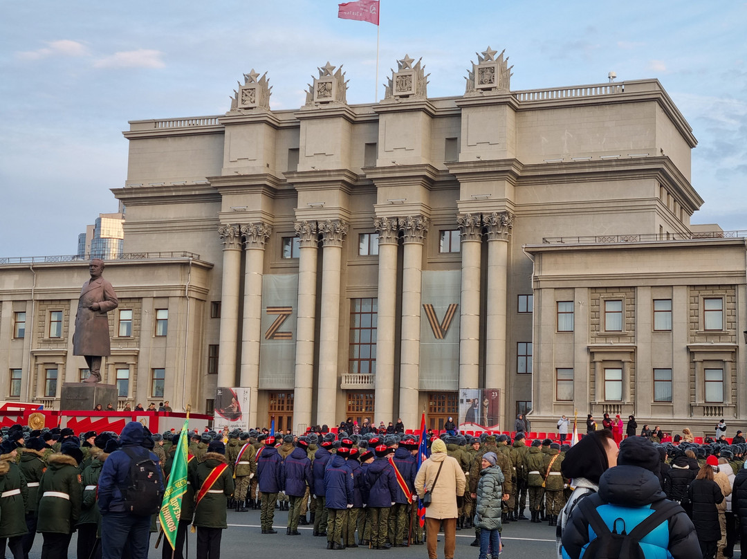 Kubychev Square-萨马拉必去景点