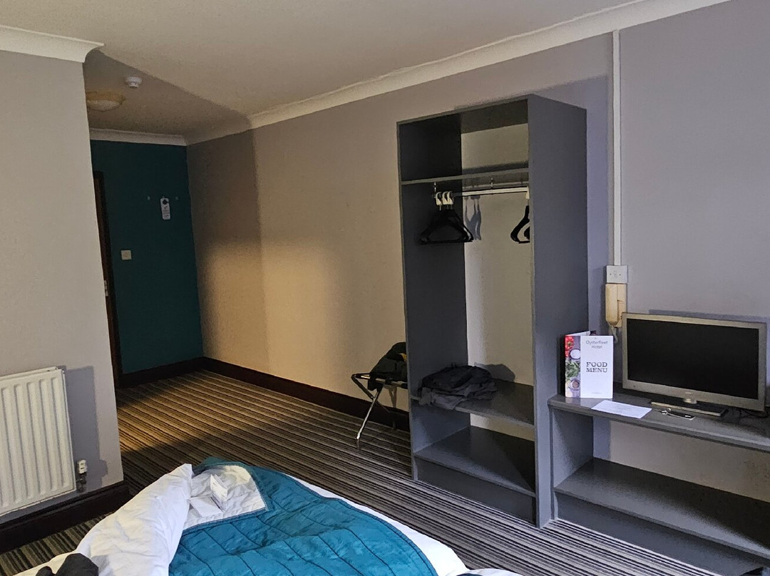 The Oysterfleet Hotel主图