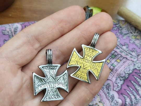 Andrea Senigaglia - Gold leaf engraving-Burano必去景点