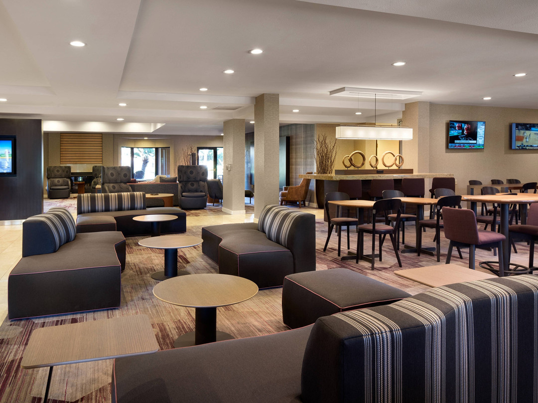 米尔皮塔斯硅谷万怡酒店主图