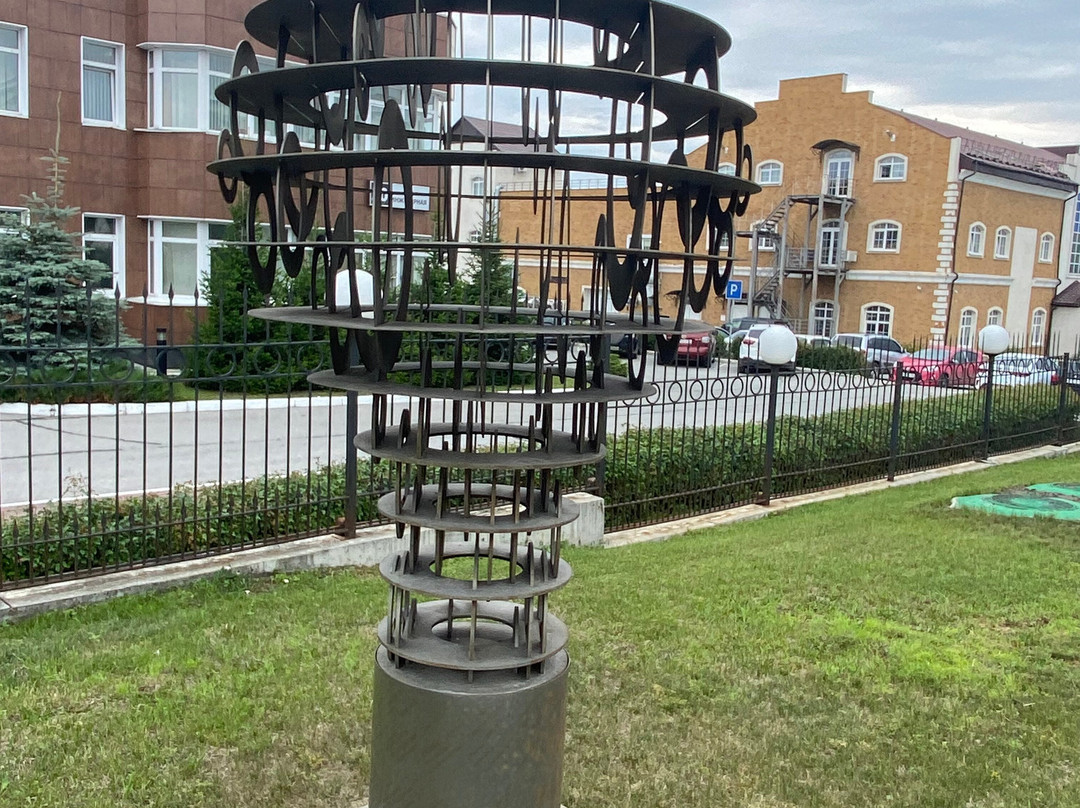 Lampochka  Sculpture-Akademgorodok必去景点