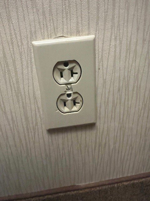 Embassy Suites by Hilton Cleveland Beachwood主图