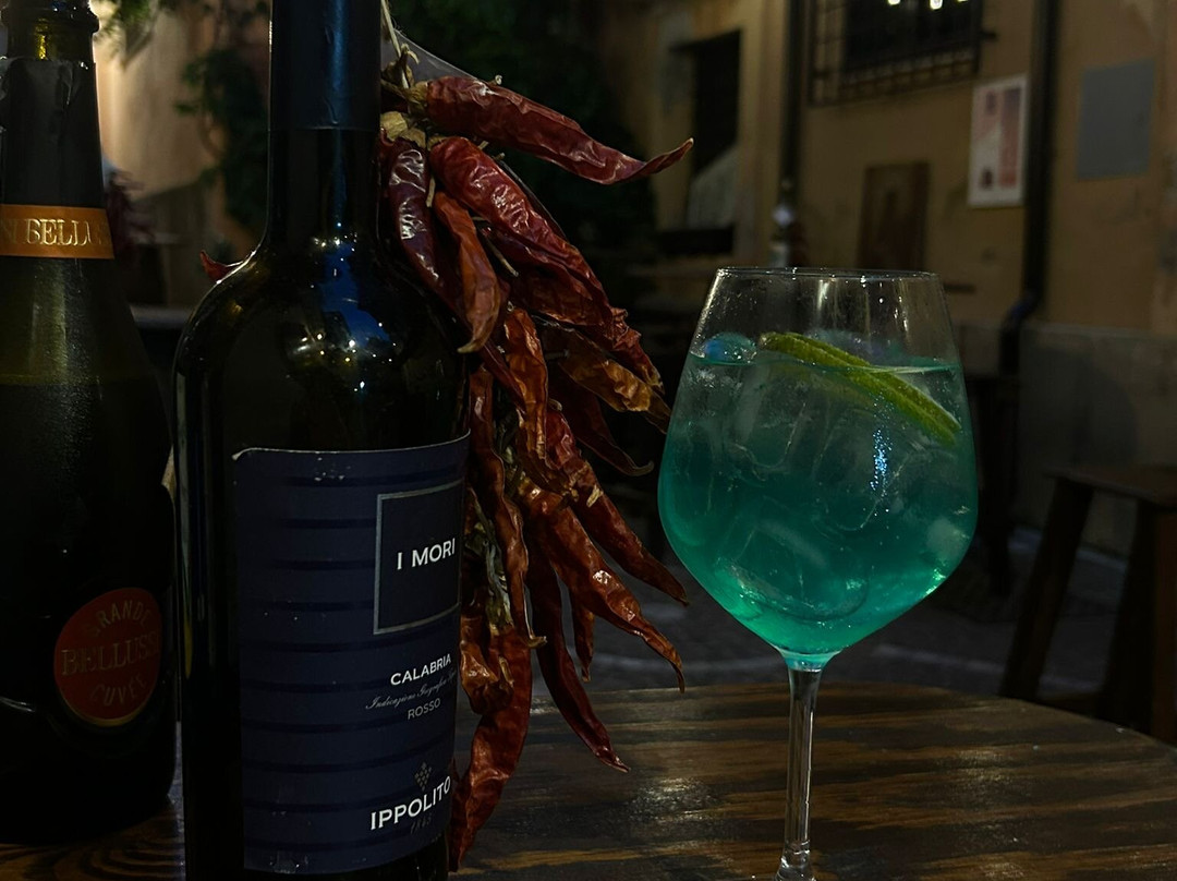 Enoteca - Borgo Antico Diamante - Prodotti Tipici Calabresi-迪亚曼泰必去景点