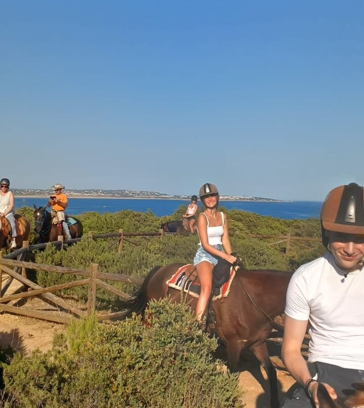 Solid Rocks Algarve Horse Trail Adventures景点图片