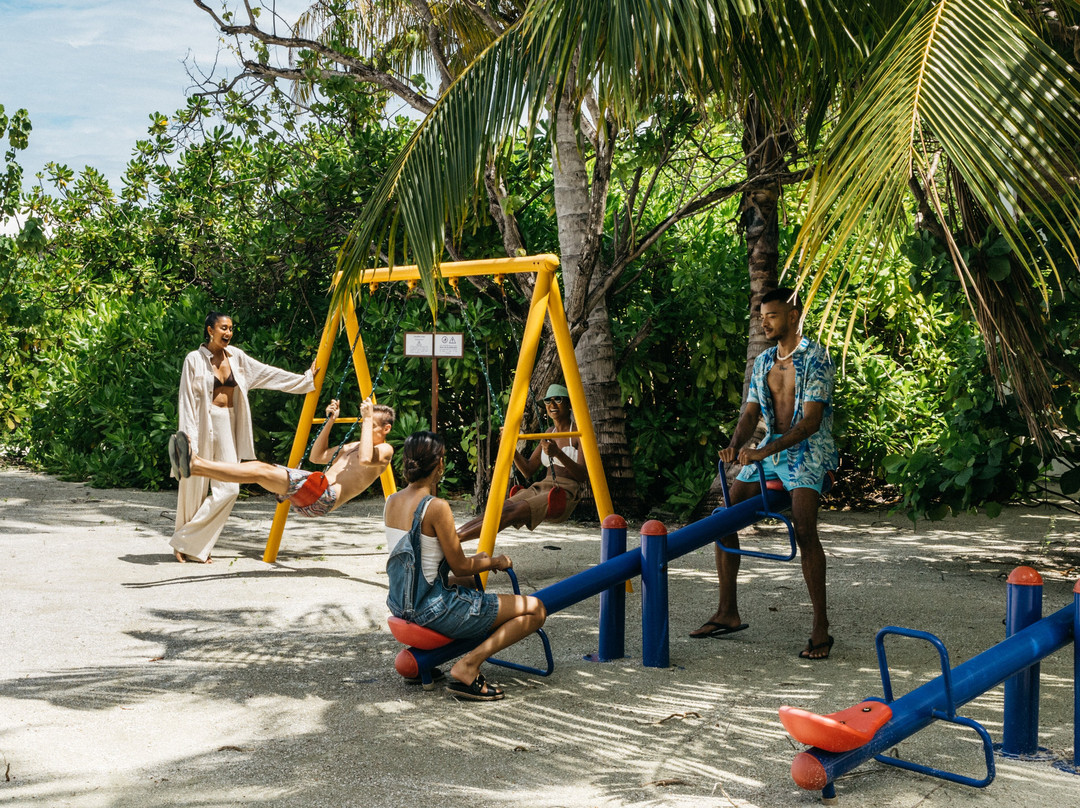 加雅礁湖-哈库拉岛酒店主图