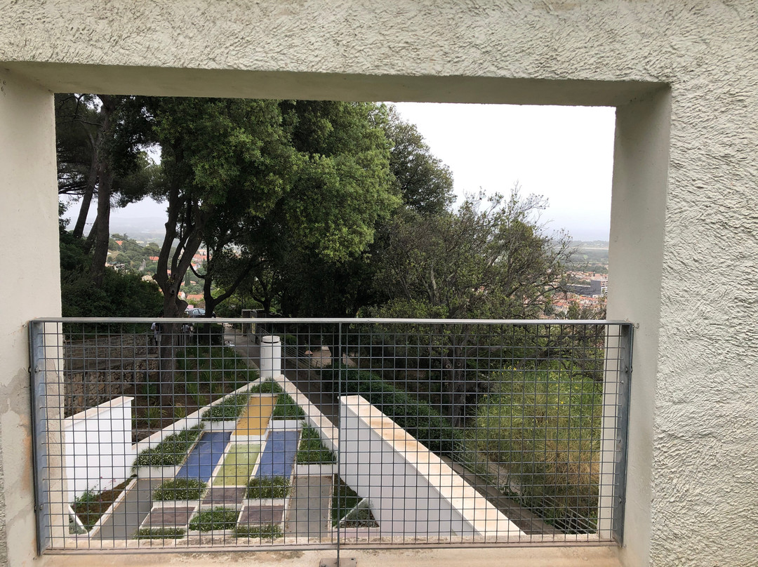 诺埃耶别墅-耶尔必去景点