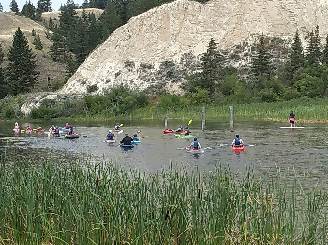 Far Out Gear Rentals-Radium Hot Springs必去景点