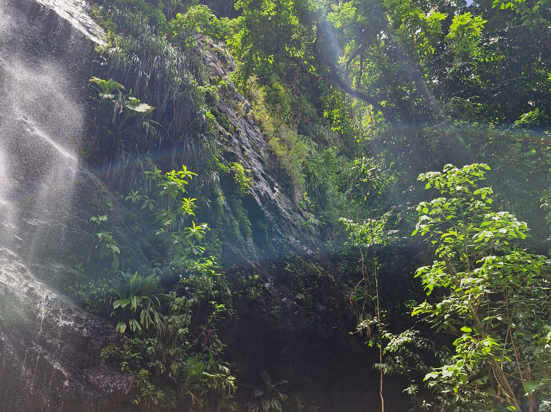 Cascade Couleuvre-Le Precheur必去景点
