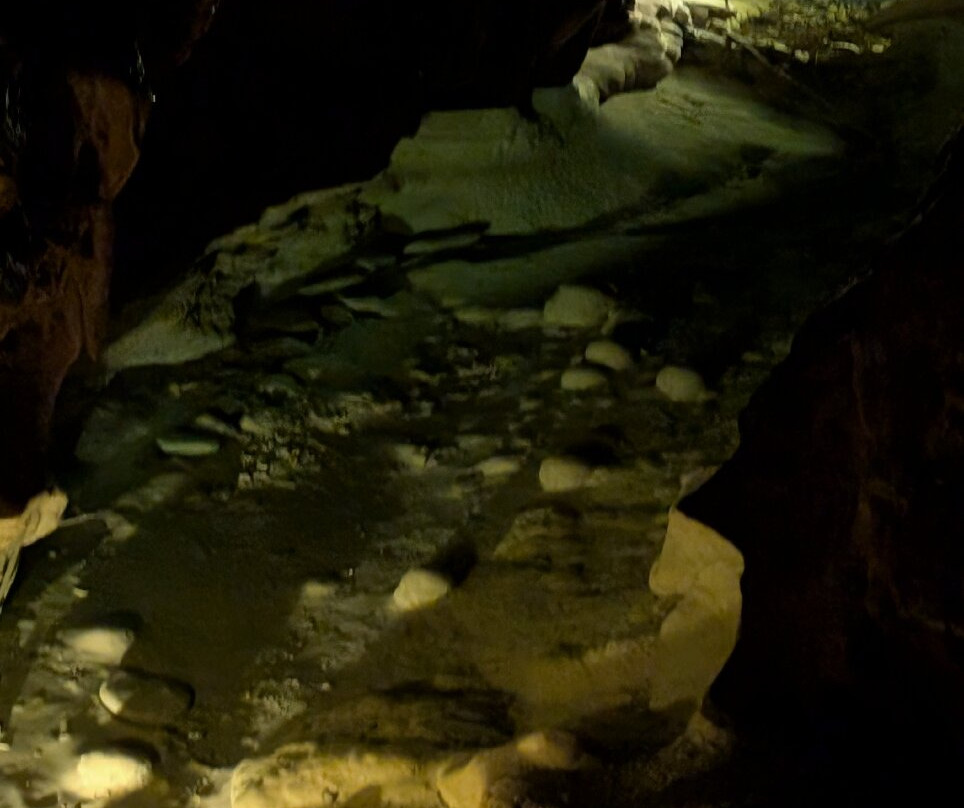 Grotte de Comblain景点图片