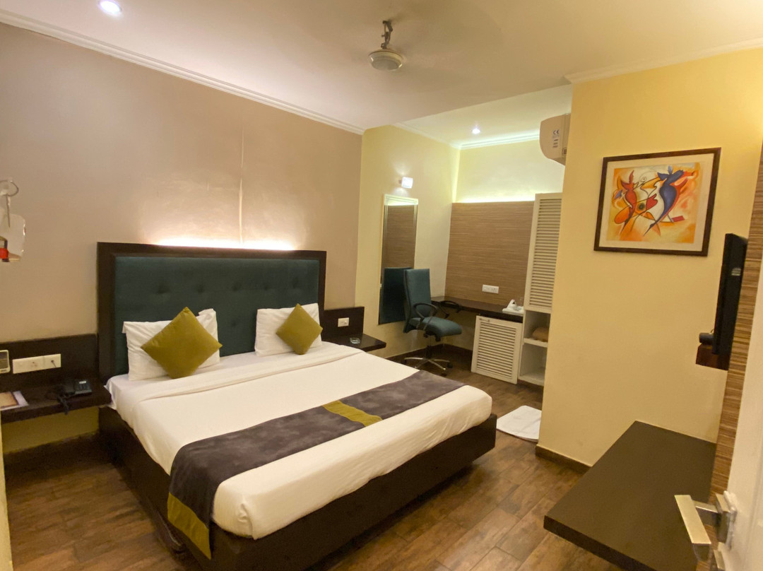 Status Business Hotel