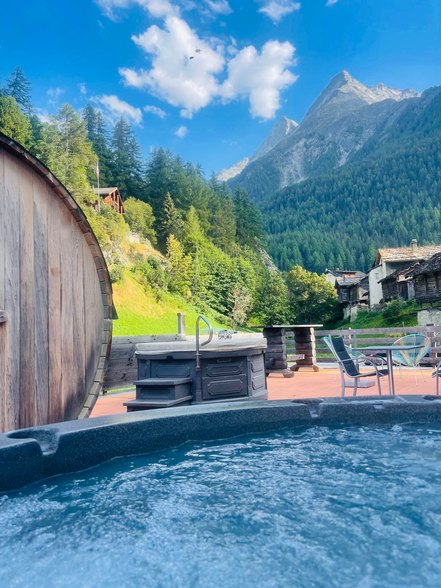 Hotel Les Melezes-官方