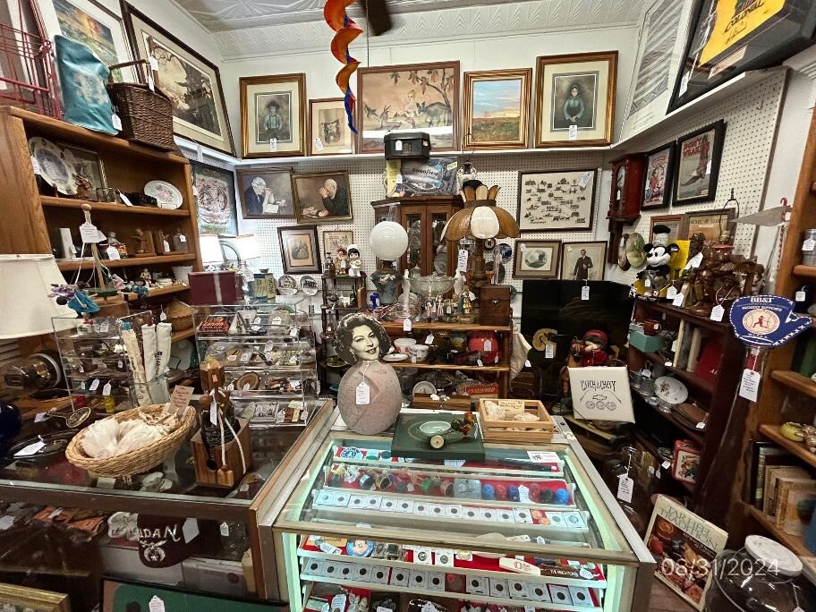 Treasury Antiques景点图片