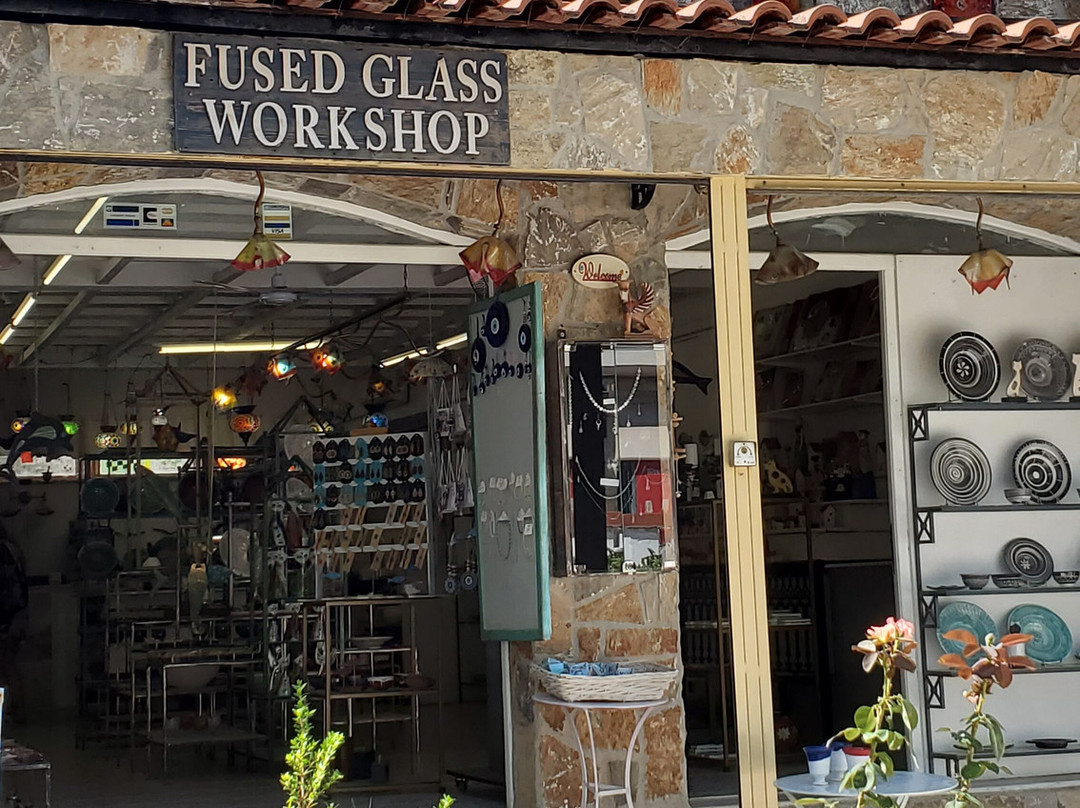 Christin P. Glass and Ceramics Workshop景点图片