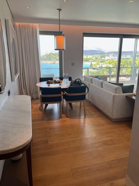 雅典威斯汀阿斯特宫海滩假日酒店主图