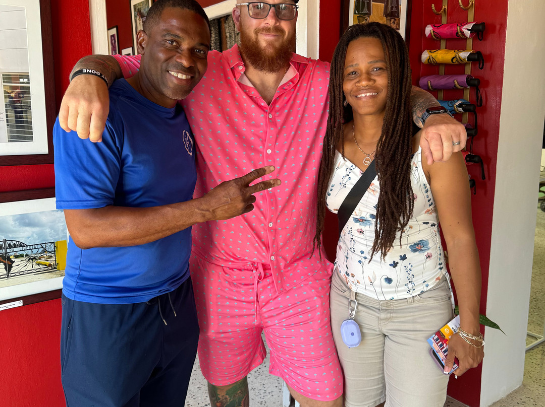 7.1 Experience Art Gallery