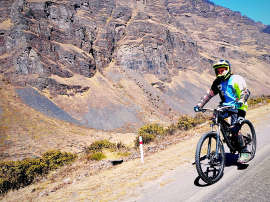 Ride On Bolivia Biking-拉巴斯必去景点