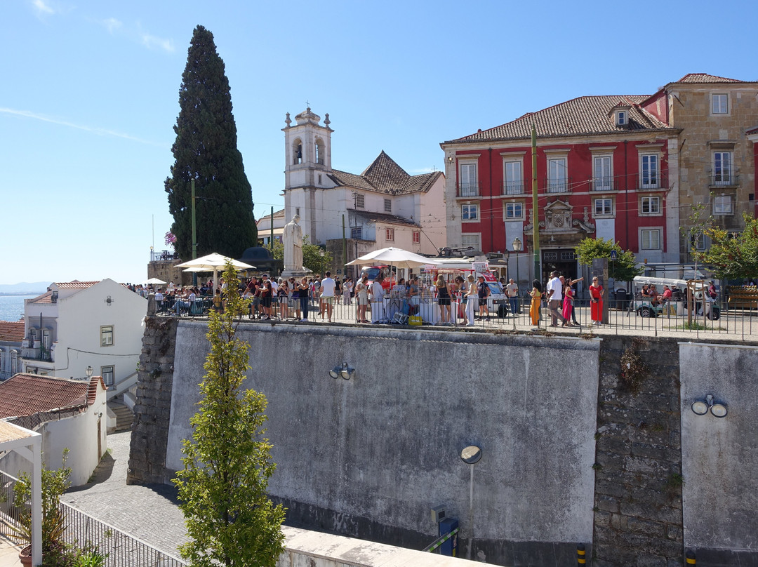 Miradouro Das Portas Do Sol景点图片