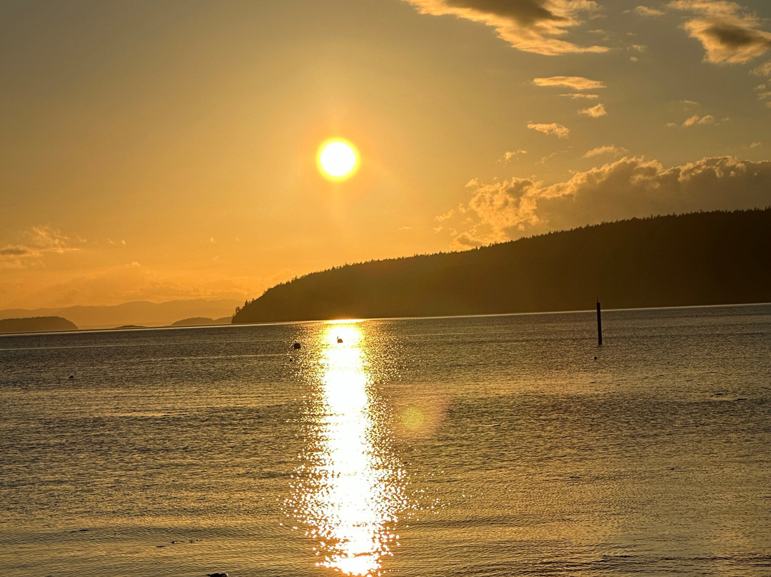 West Beach Resort主图