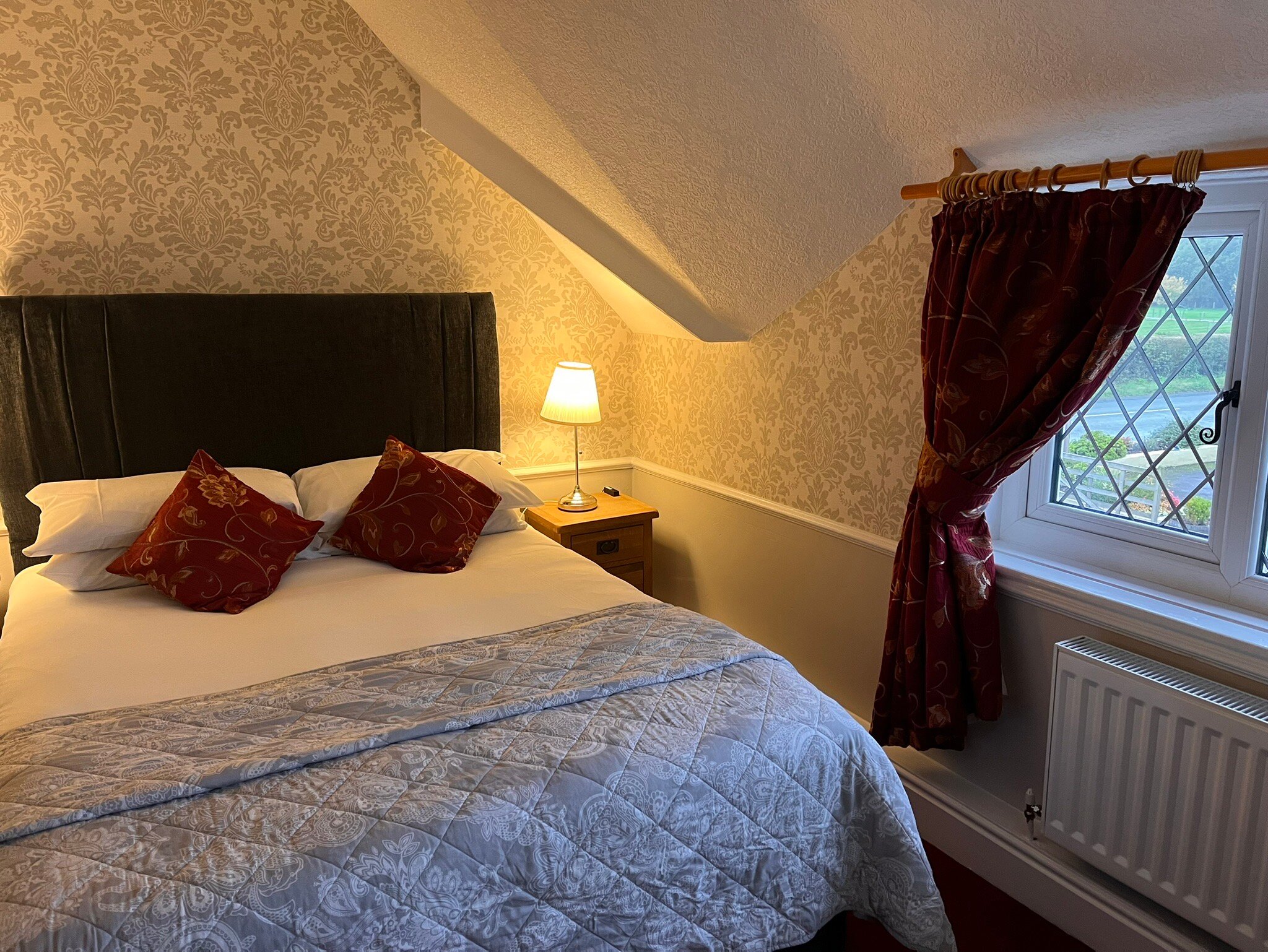 Greyhound Country Inn-官方