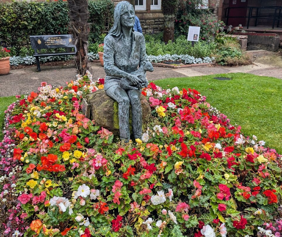 Linda McCartney Memorial Garden景点图片