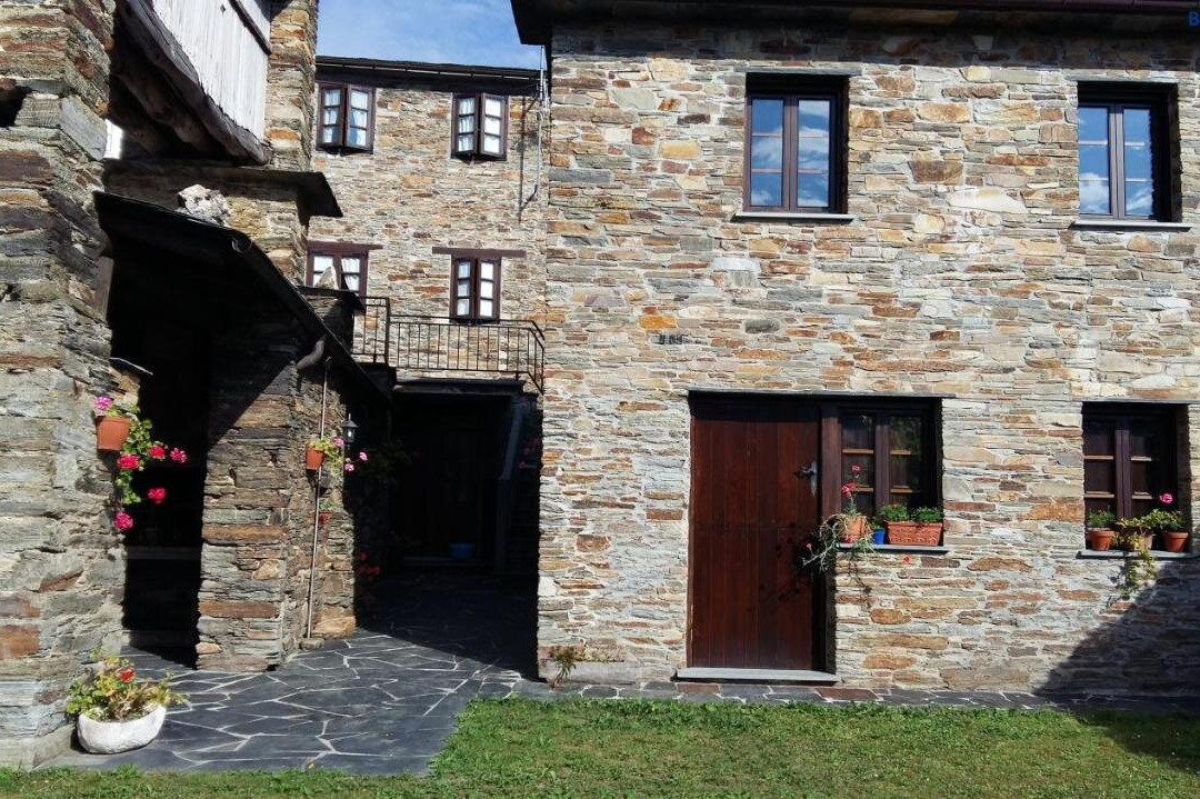 Apartamentos Los Castros