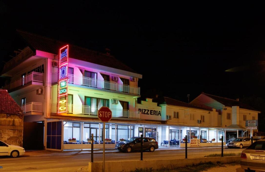 Motel "Tri lovca"