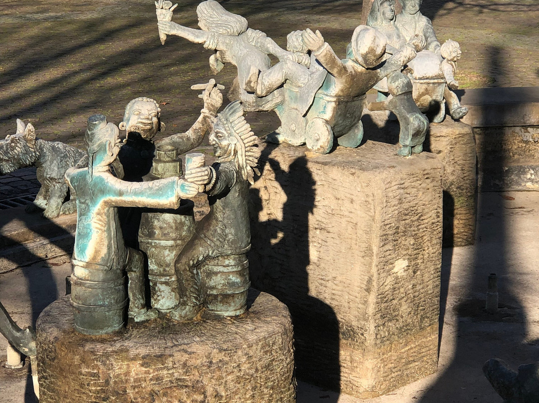 Wurstmarktbrunnen-巴特迪克海姆必去景点