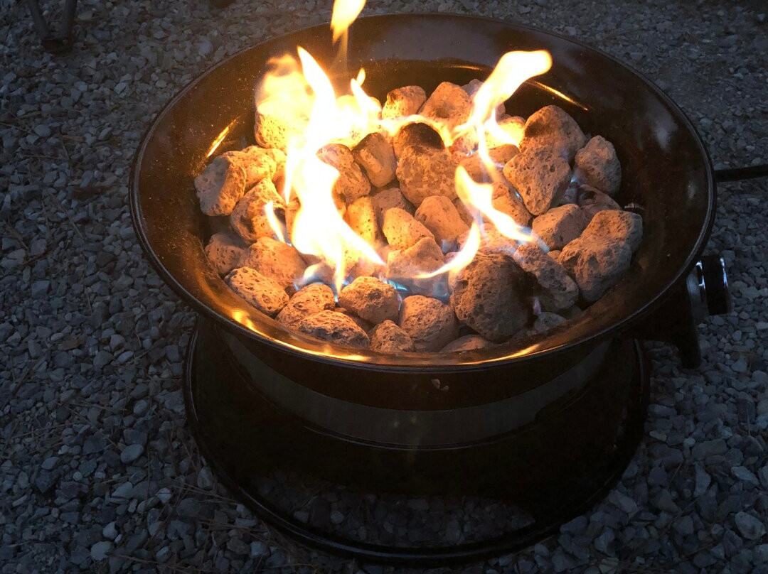 Crystal Coast Beachside Grills And Gear景点图片