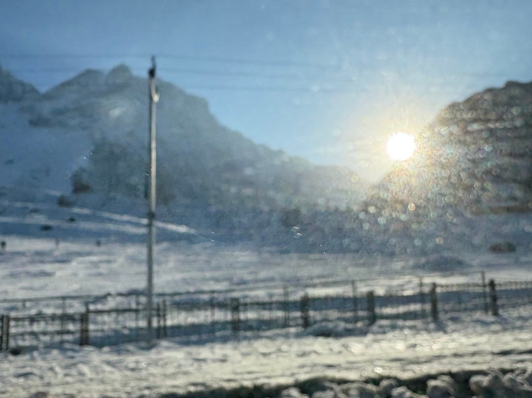 Hotel Glacier Heights主图