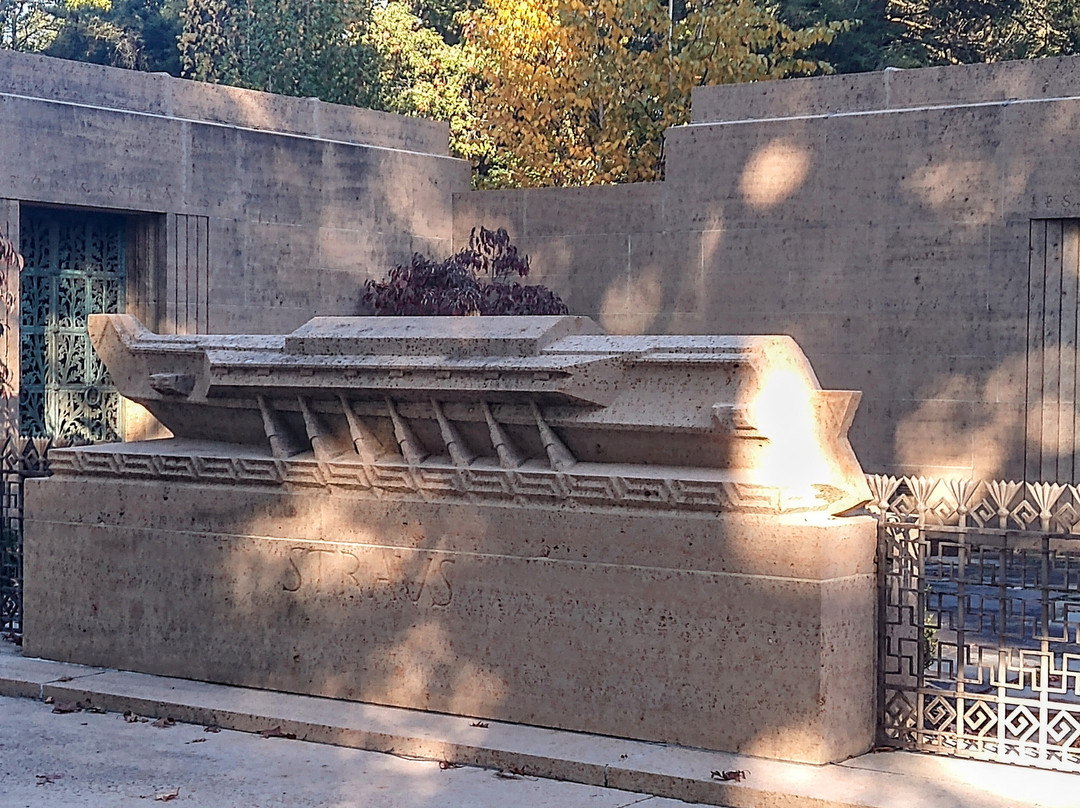 Woodlawn Cemetery-布朗克斯必去景点