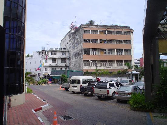 春武里麦尔库勒酒店主图