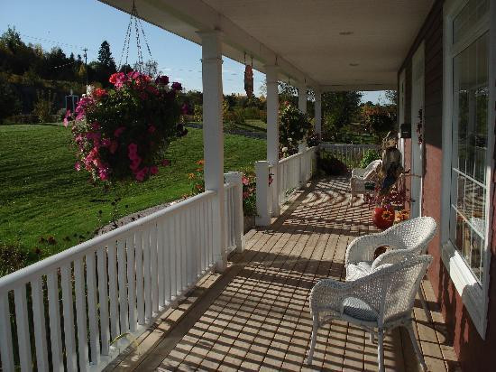 Sunset-on-The-River Bed and Breakfast主图