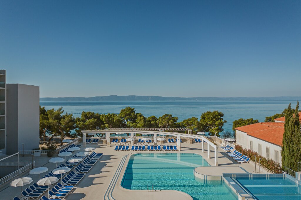 Bluesun Hotel Alga-泳池