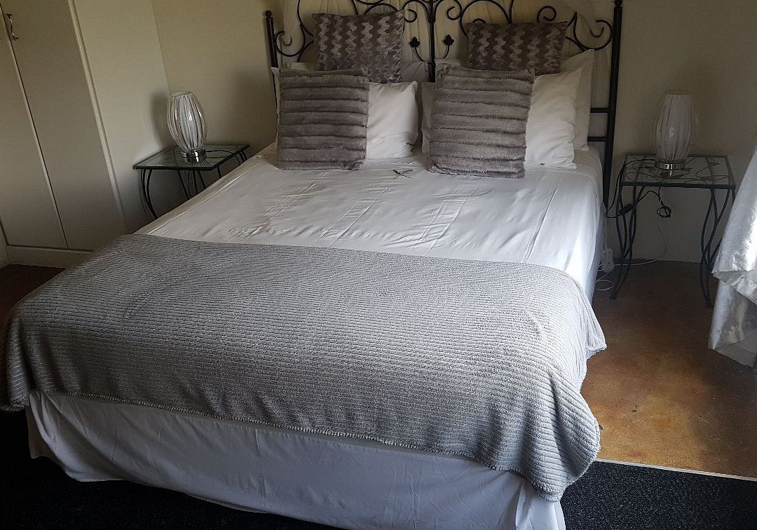 River Crossing  Accommodation主图