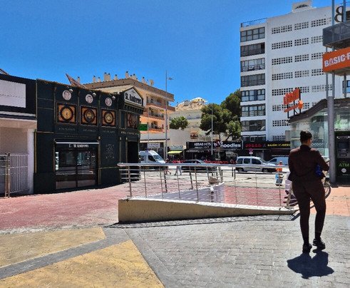 Benalmadena 24 Hour Square-班纳玛德纳必去景点