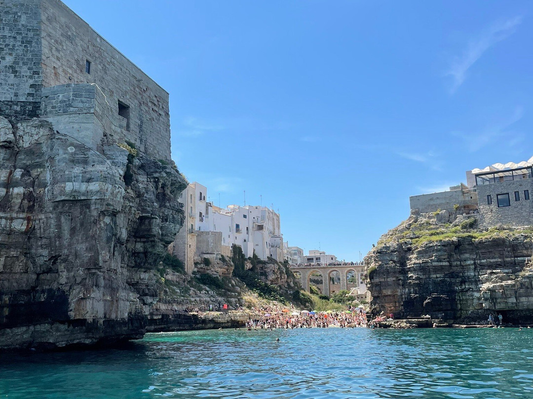 Dorino Gite in Barca-波利尼亚诺阿马雷必去景点