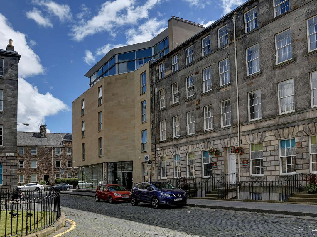 Ten Hill Place Hotel