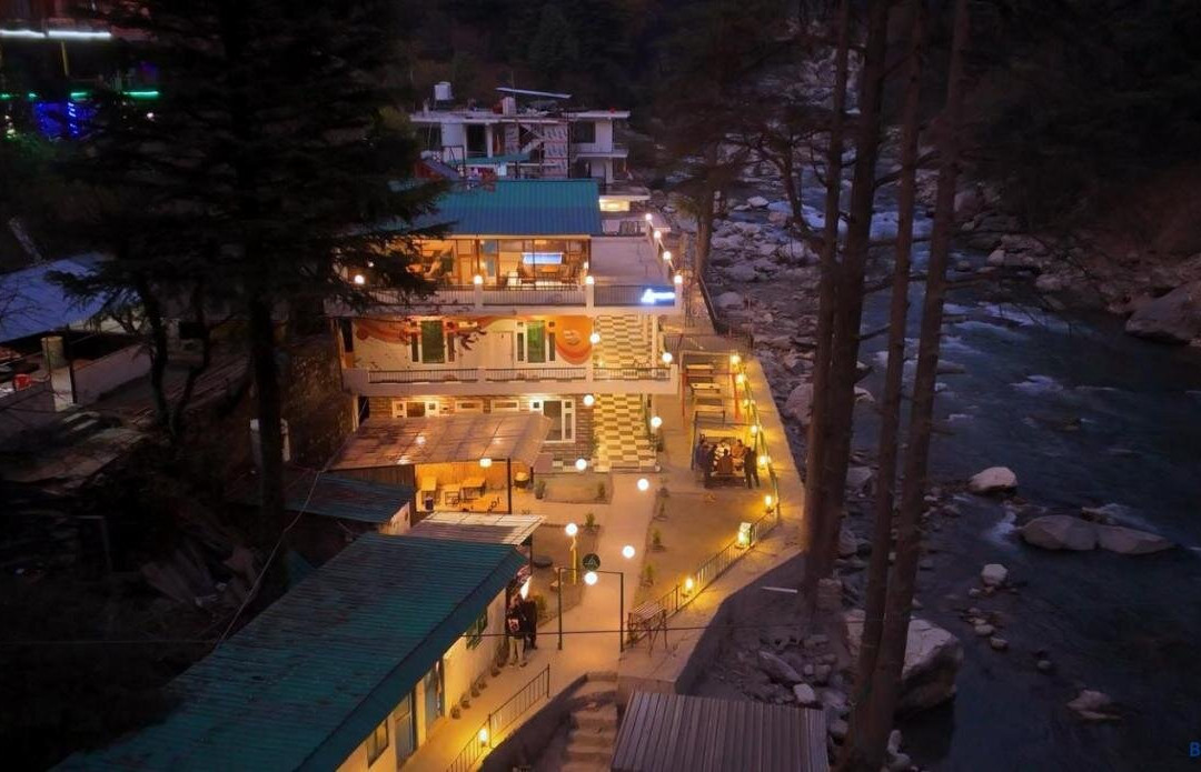The Trippy Tribe Riverside Hostel Kasol