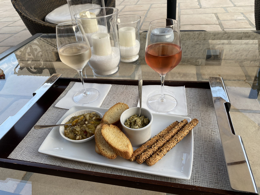 Domaine De La Tour D'Enguernes主图