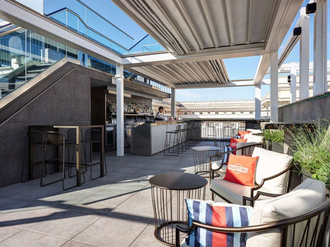 罗马金色郁金香皮拉姆酒店主图