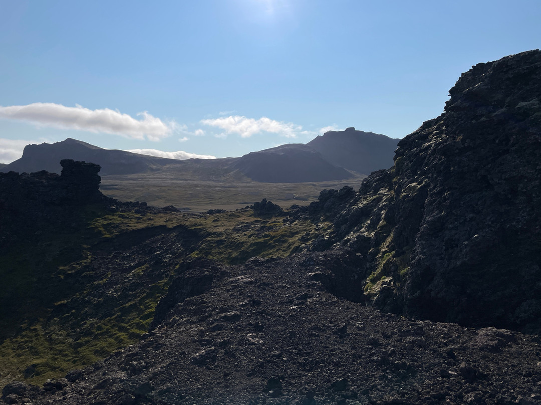 Saxholl Crater-Snaefellsbaer必去景点
