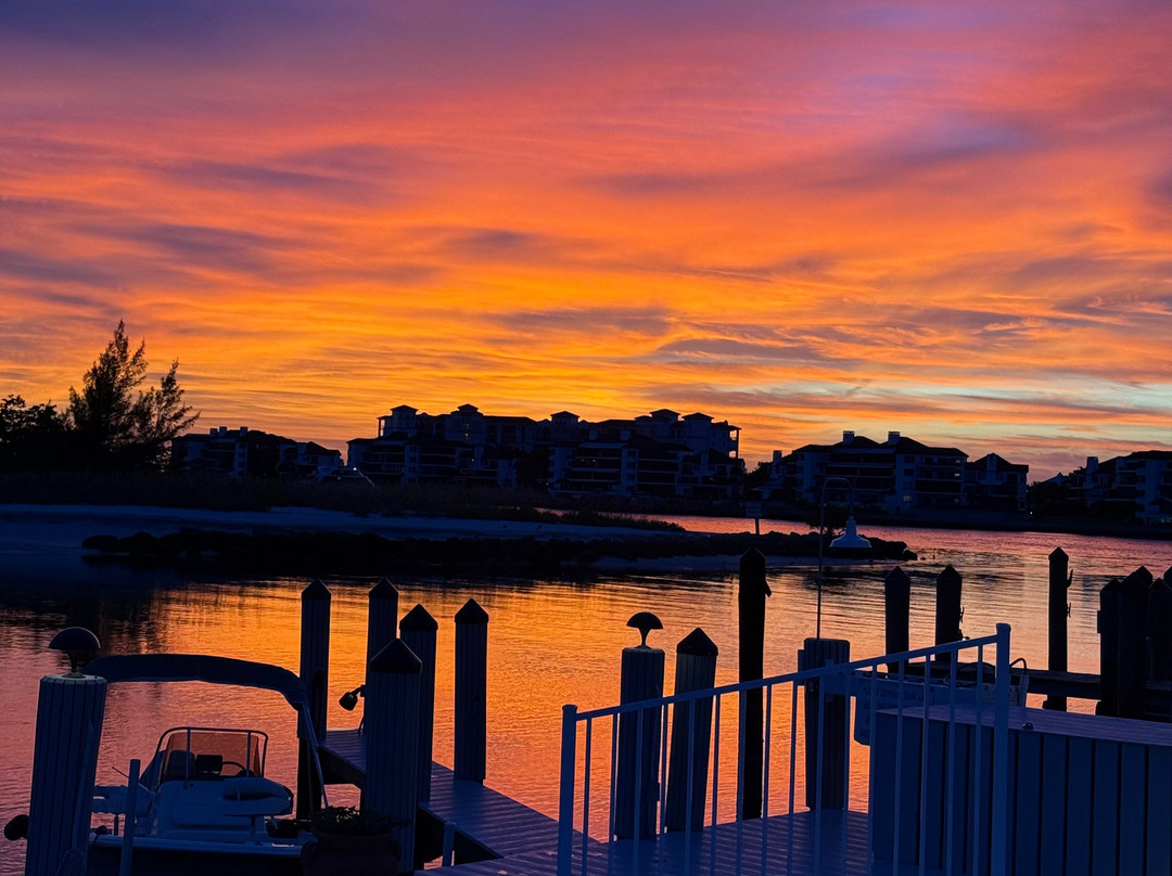 The Boat House Marco Island主图
