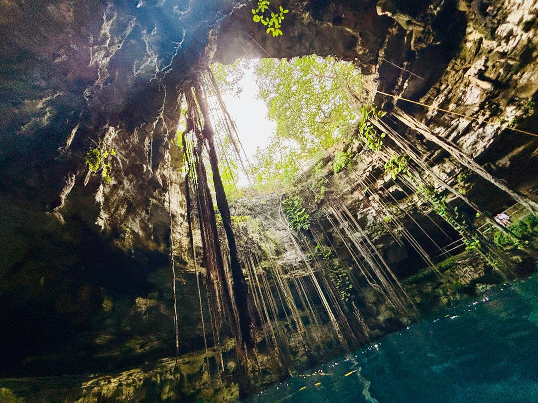 Cénote San Lorenzo Oxman-巴利亚多利德必去景点