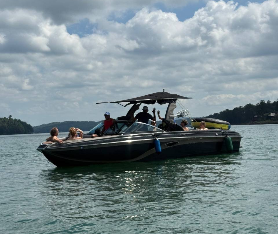 Blue Ridge Boat Rentals-Morganton必去景点