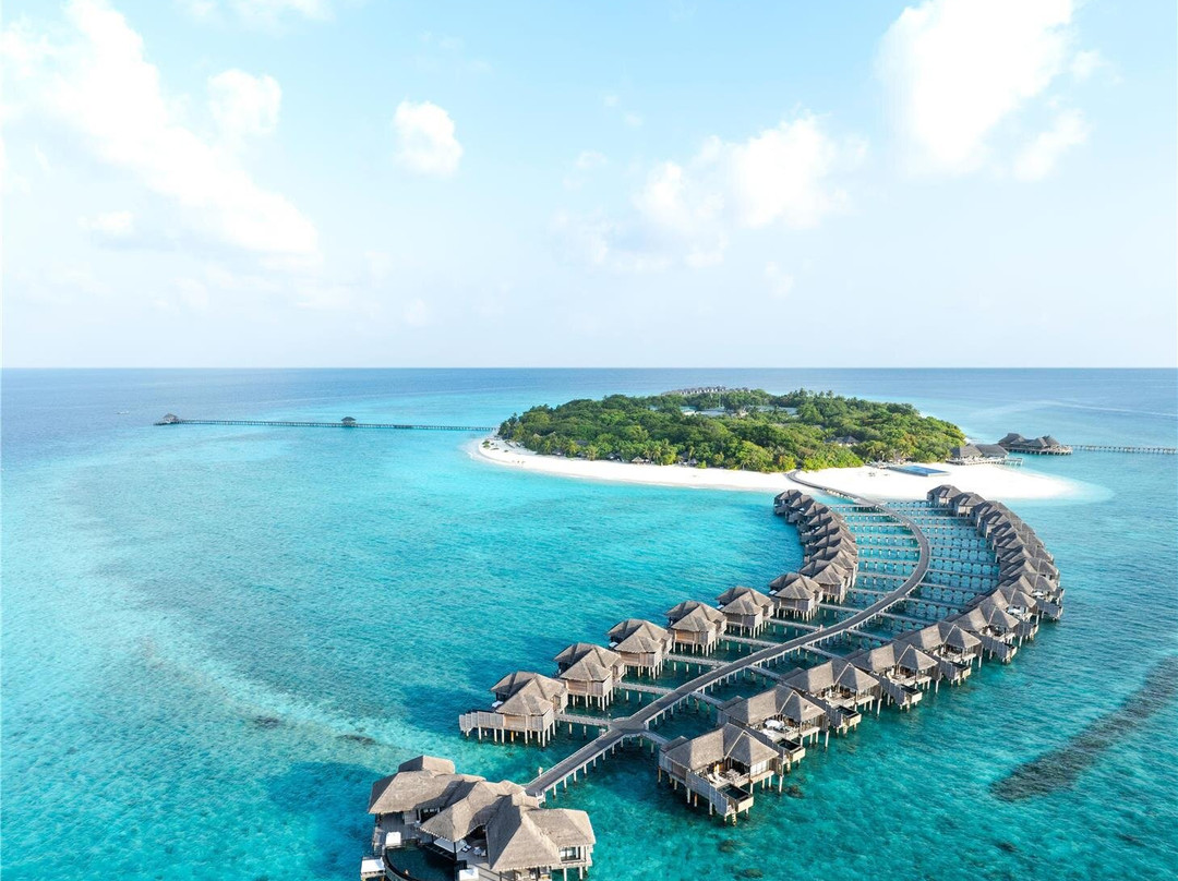 玛娜法鲁岛海滩度假屋主图